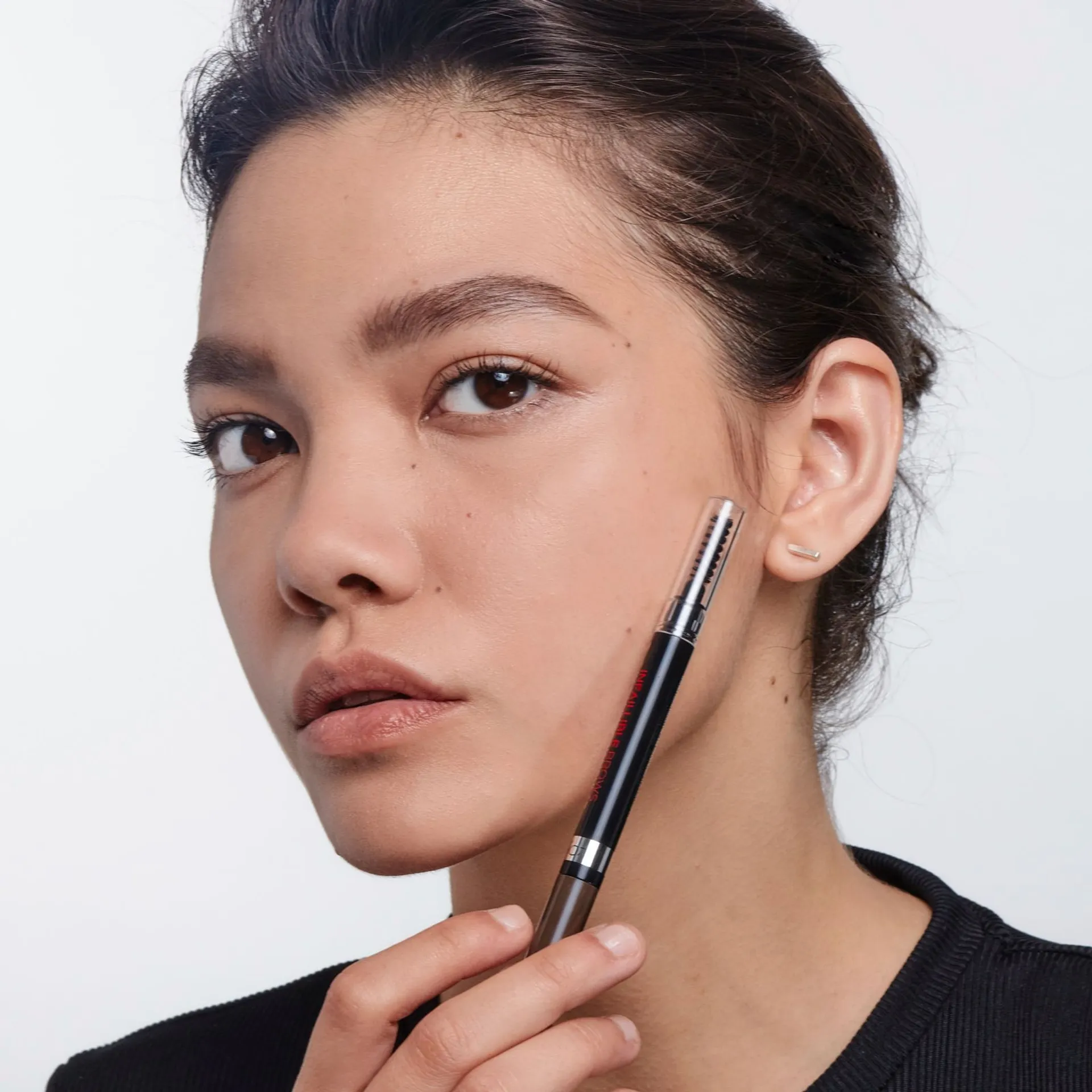 L'Oréal Paris Infaillible Brows 24H Filling Triangular Pencil 1.0 Ebony kulmakynä 1ml - 1.0 Ebony - 8