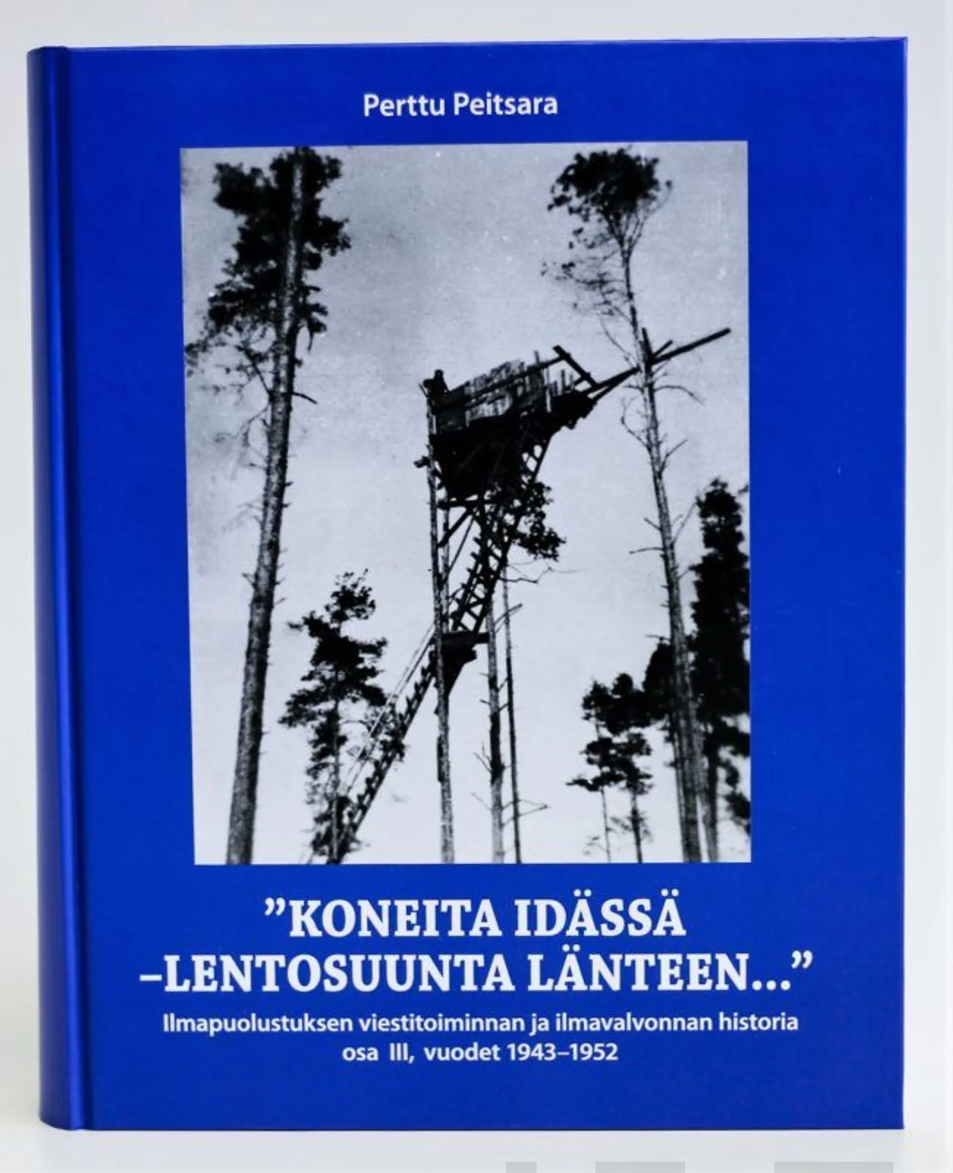 Peitsara, "Koneita idässä - lentosuunta länteen"