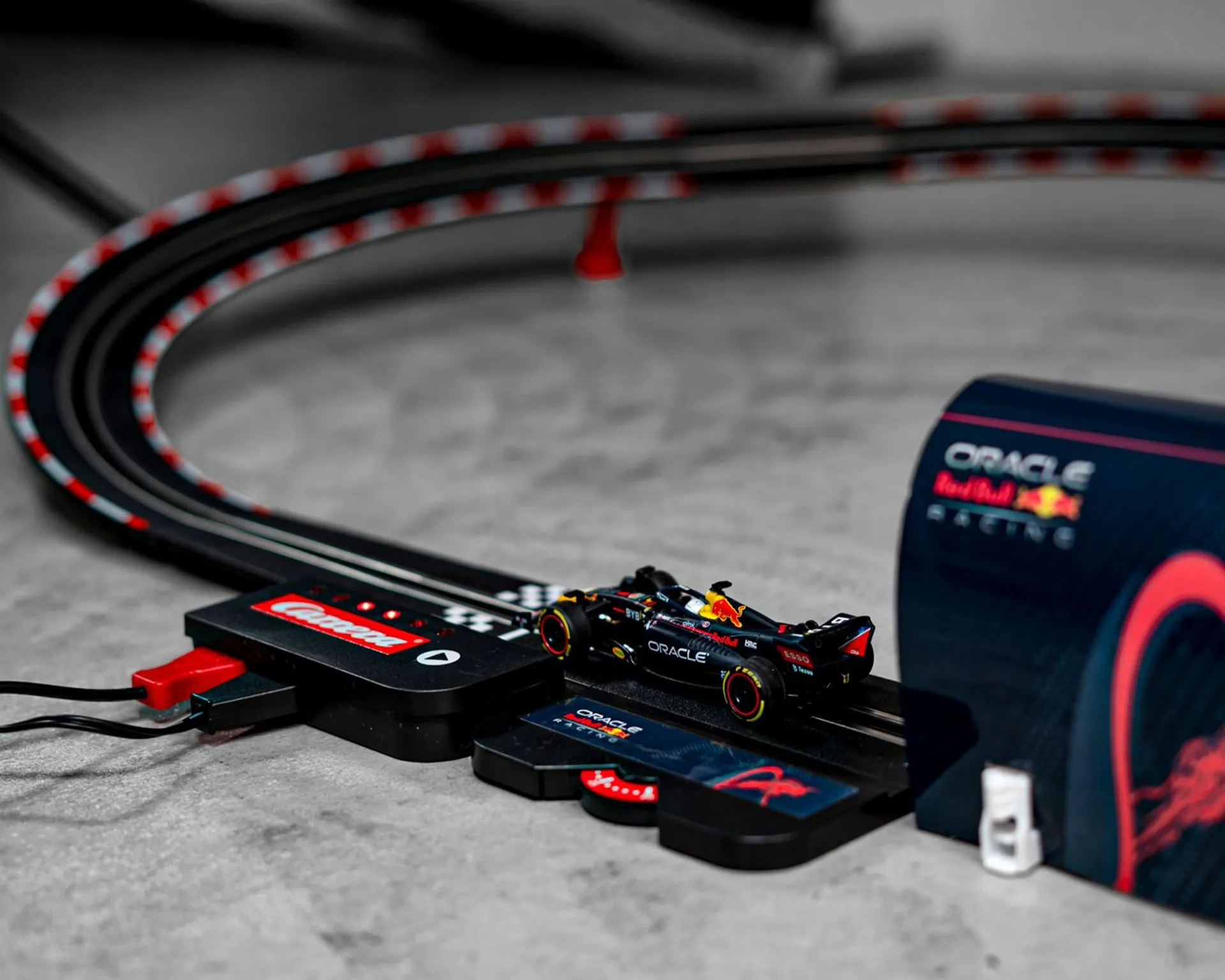 Red Bull autorata ja auto Go Challenge Formula High Speed - 6