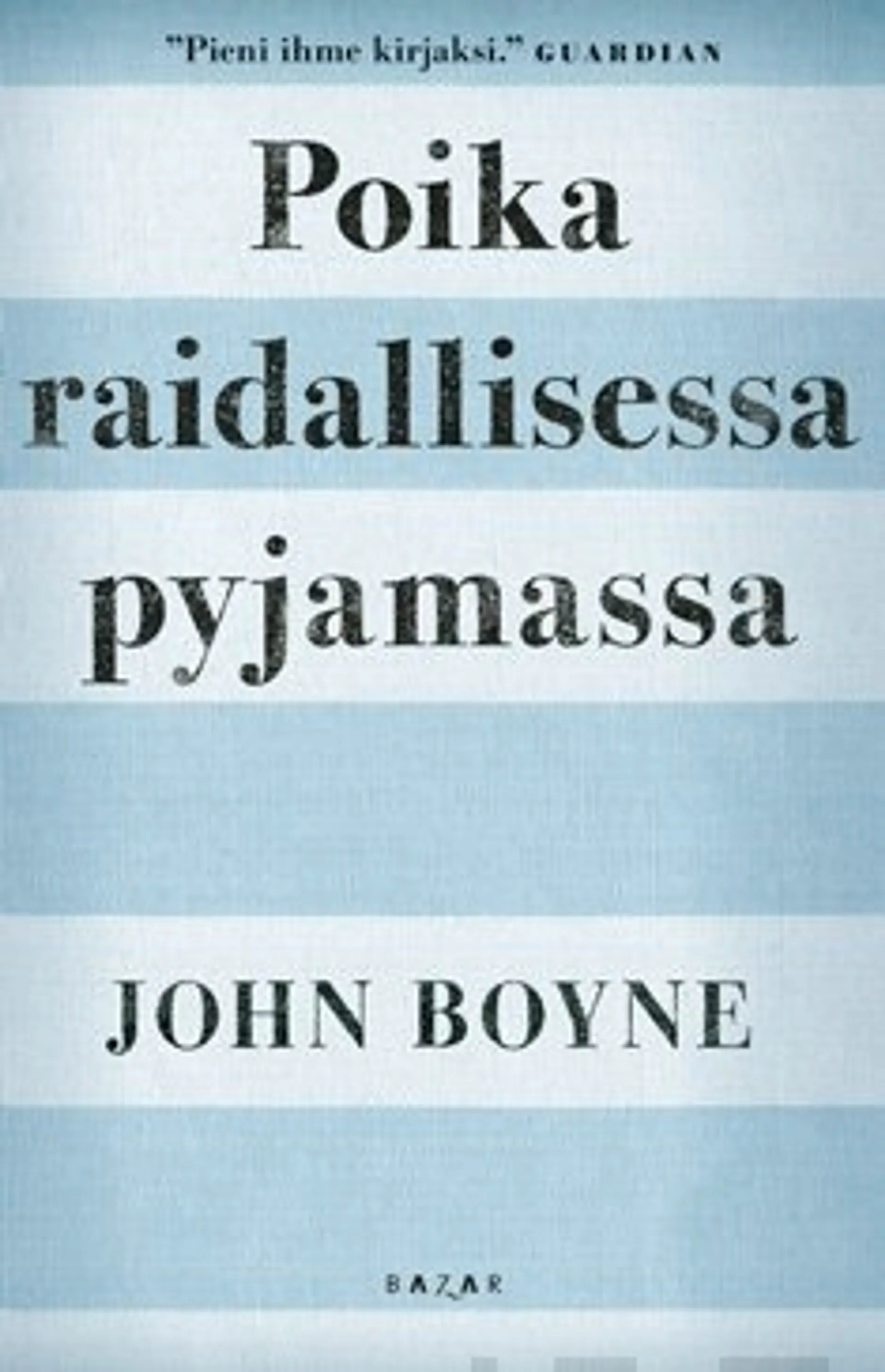 Poika raidallisessa pyjamassa