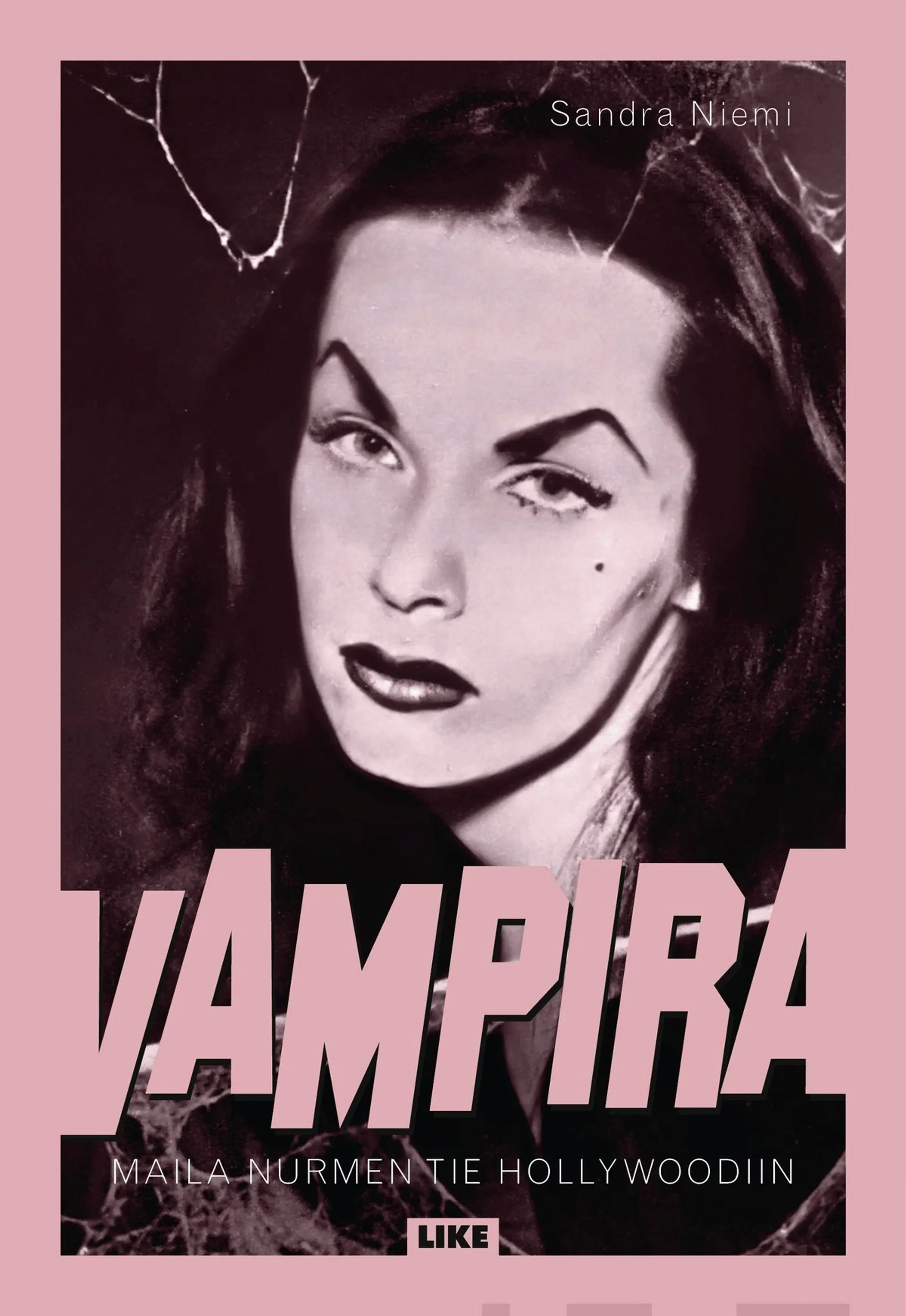 Niemi, Vampira - Maila Nurmen tie Hollywoodiin