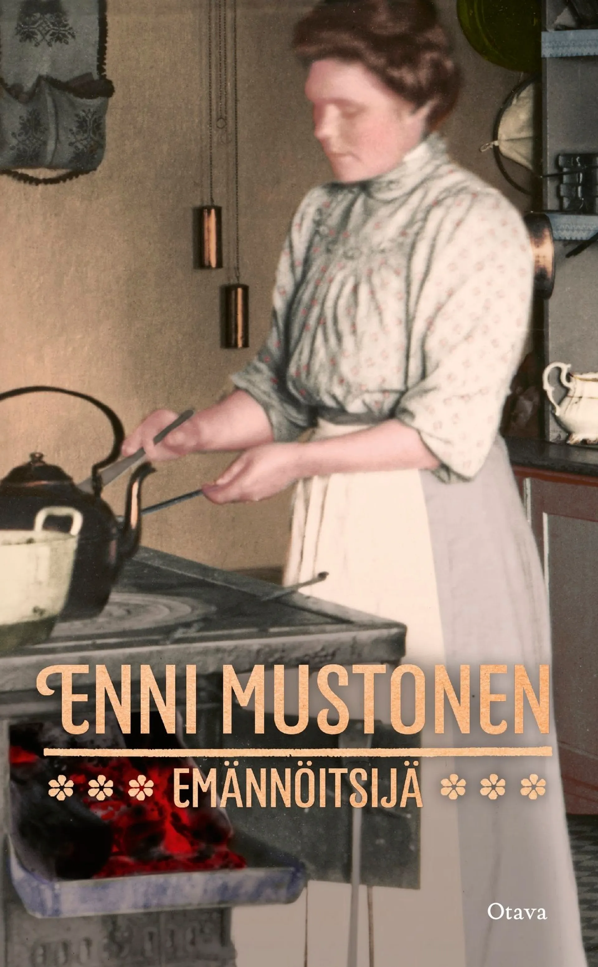 Mustonen, Emännöitsijä