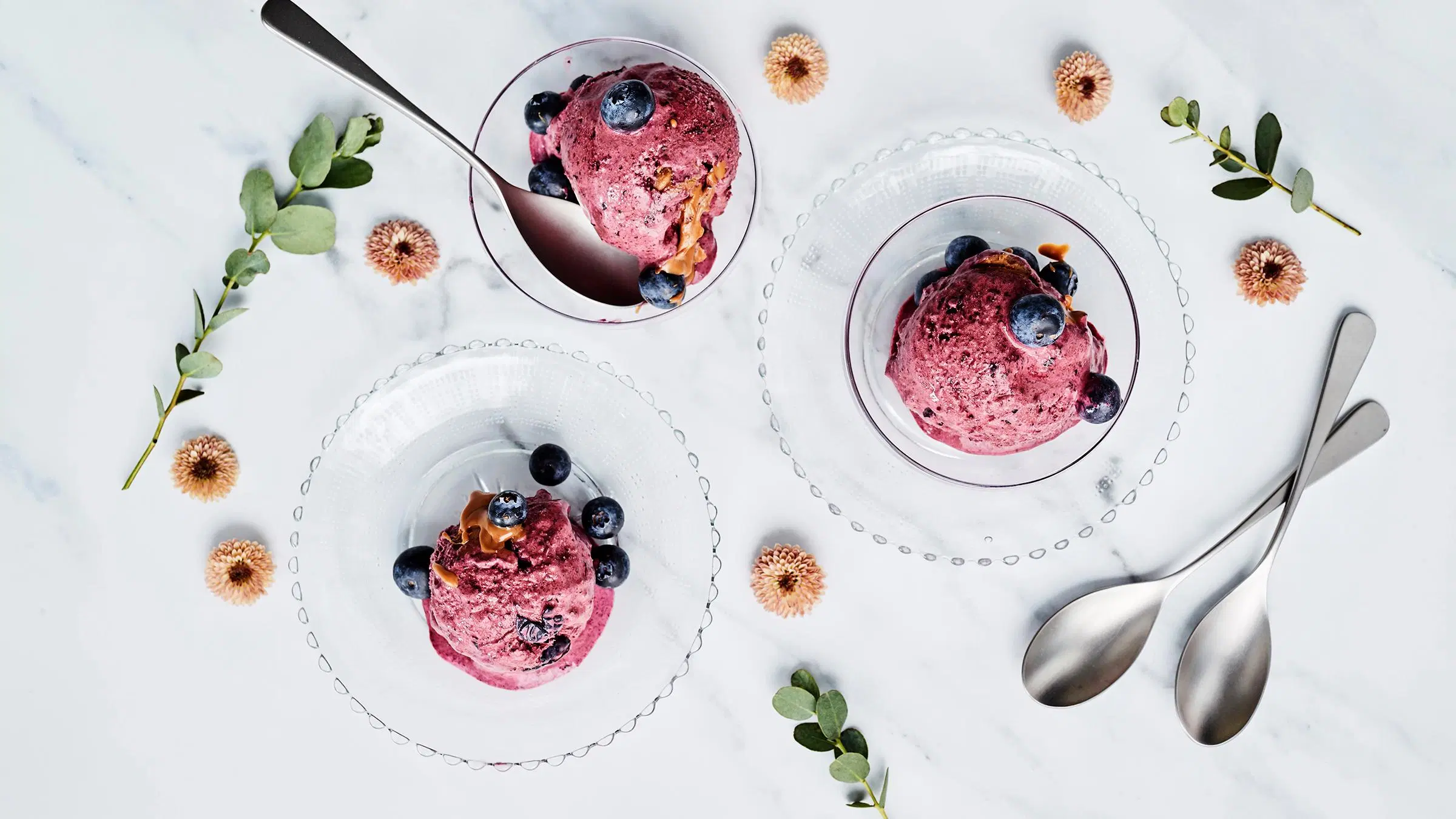 Mustikkapiirakkajäätelö