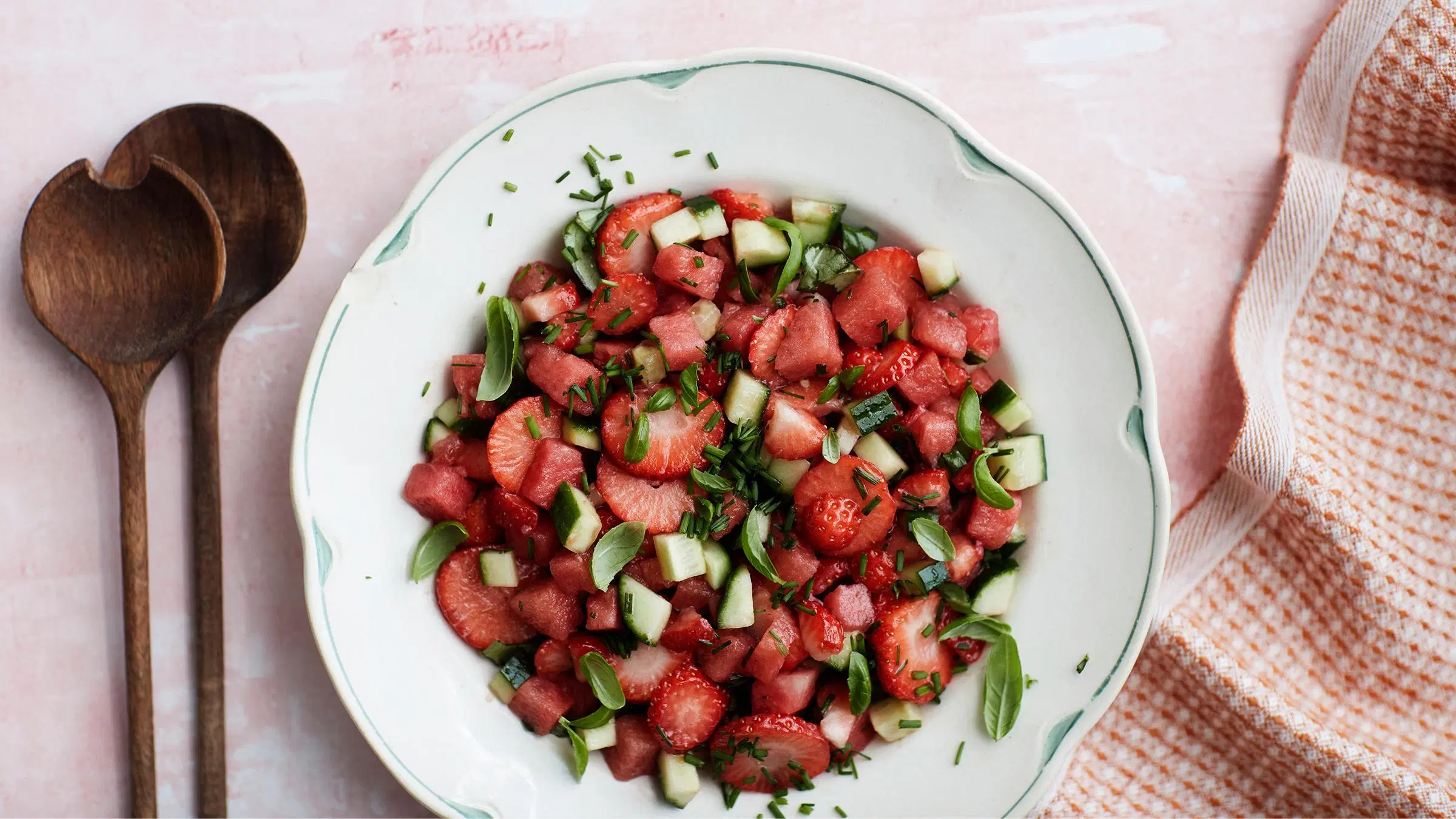 Vesimeloni-mansikkasalsa