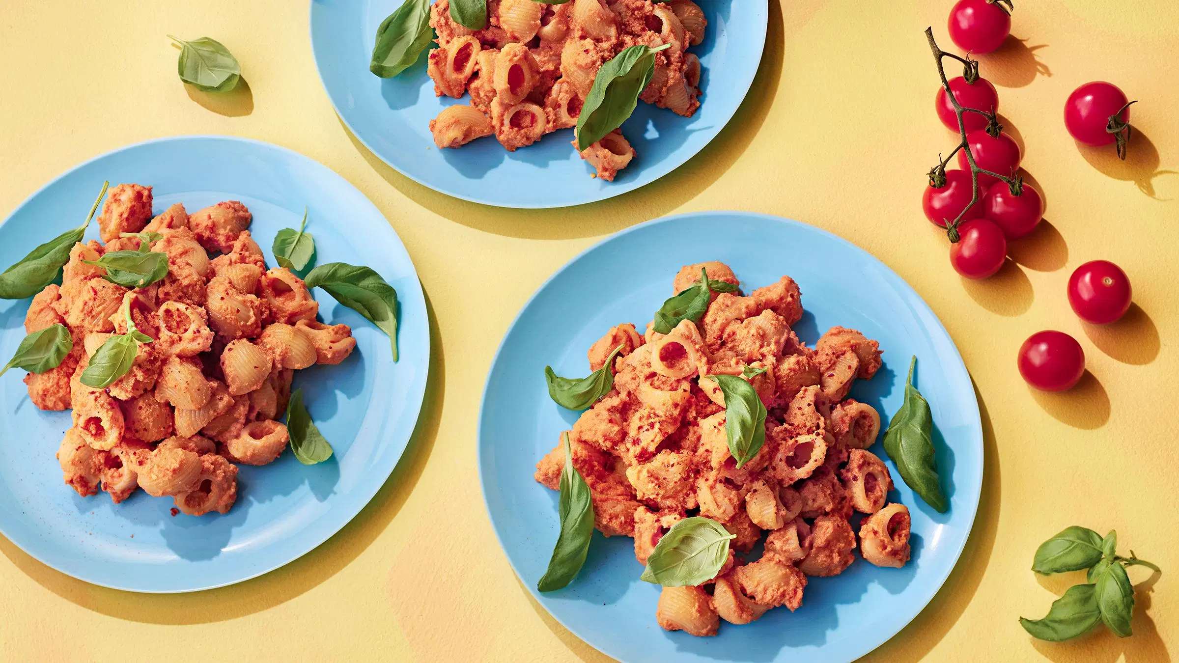 Tomaattinen cashew-tofupasta