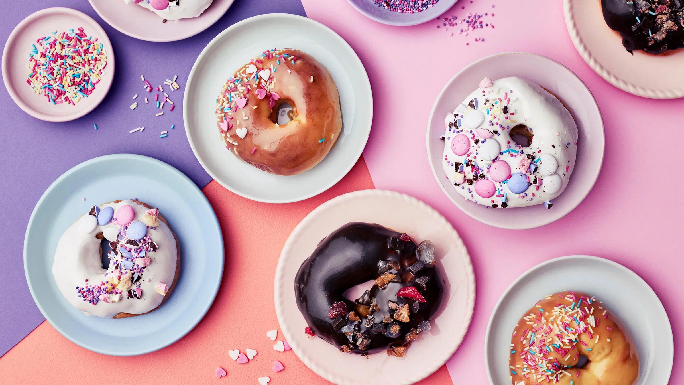 Uunimunkit karkkikuorrutteella