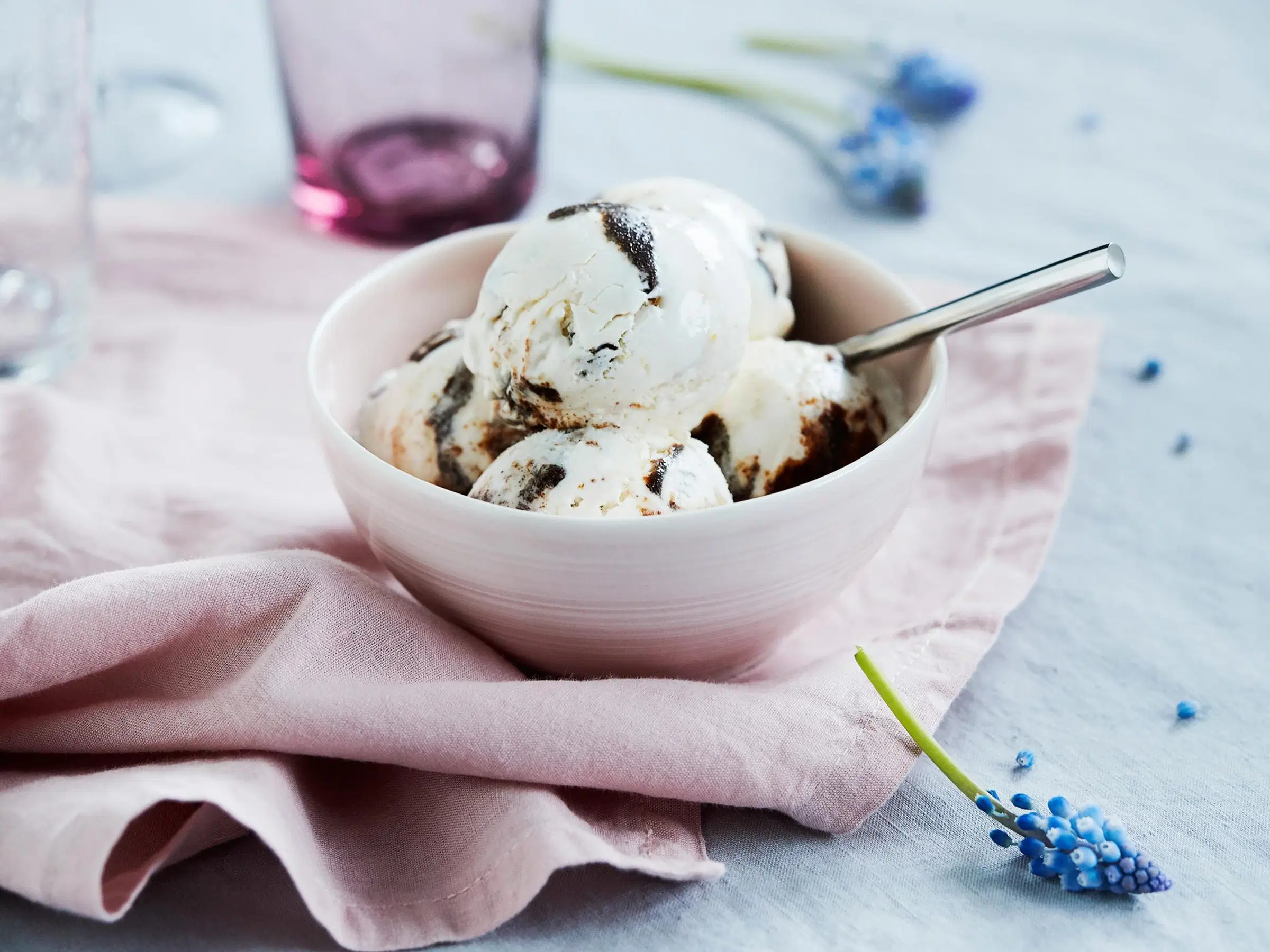 Raidallinen mämmijäätelö