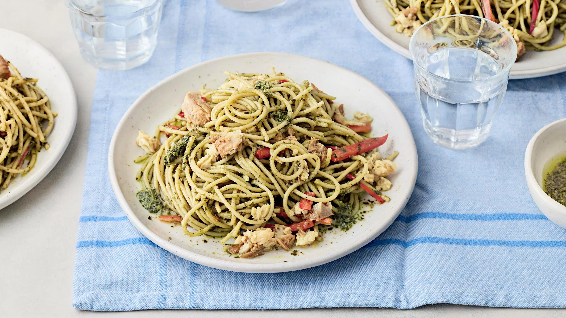 Savukala-nokkospestopasta