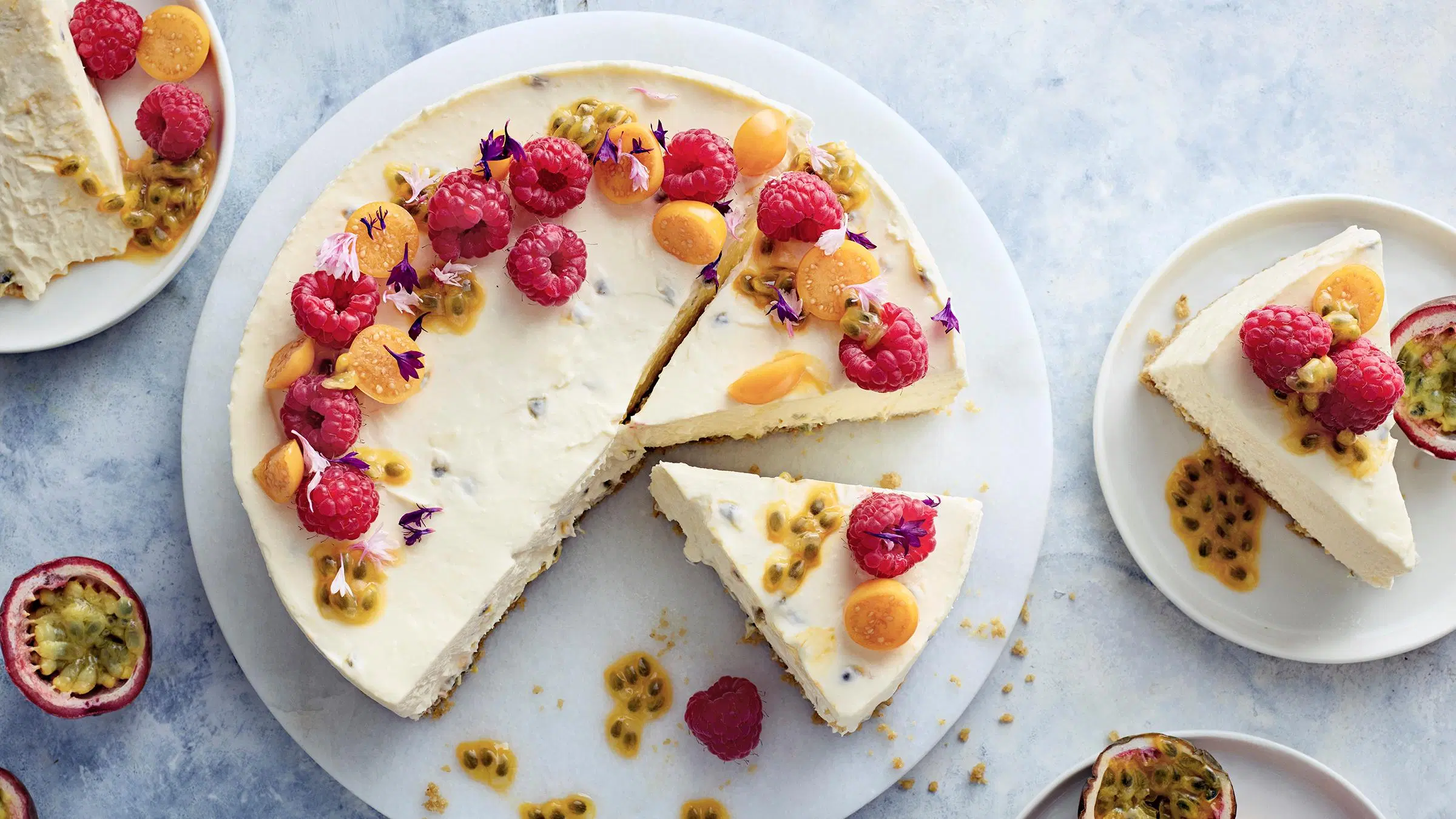 Valkosuklaa-passionjuustokakku