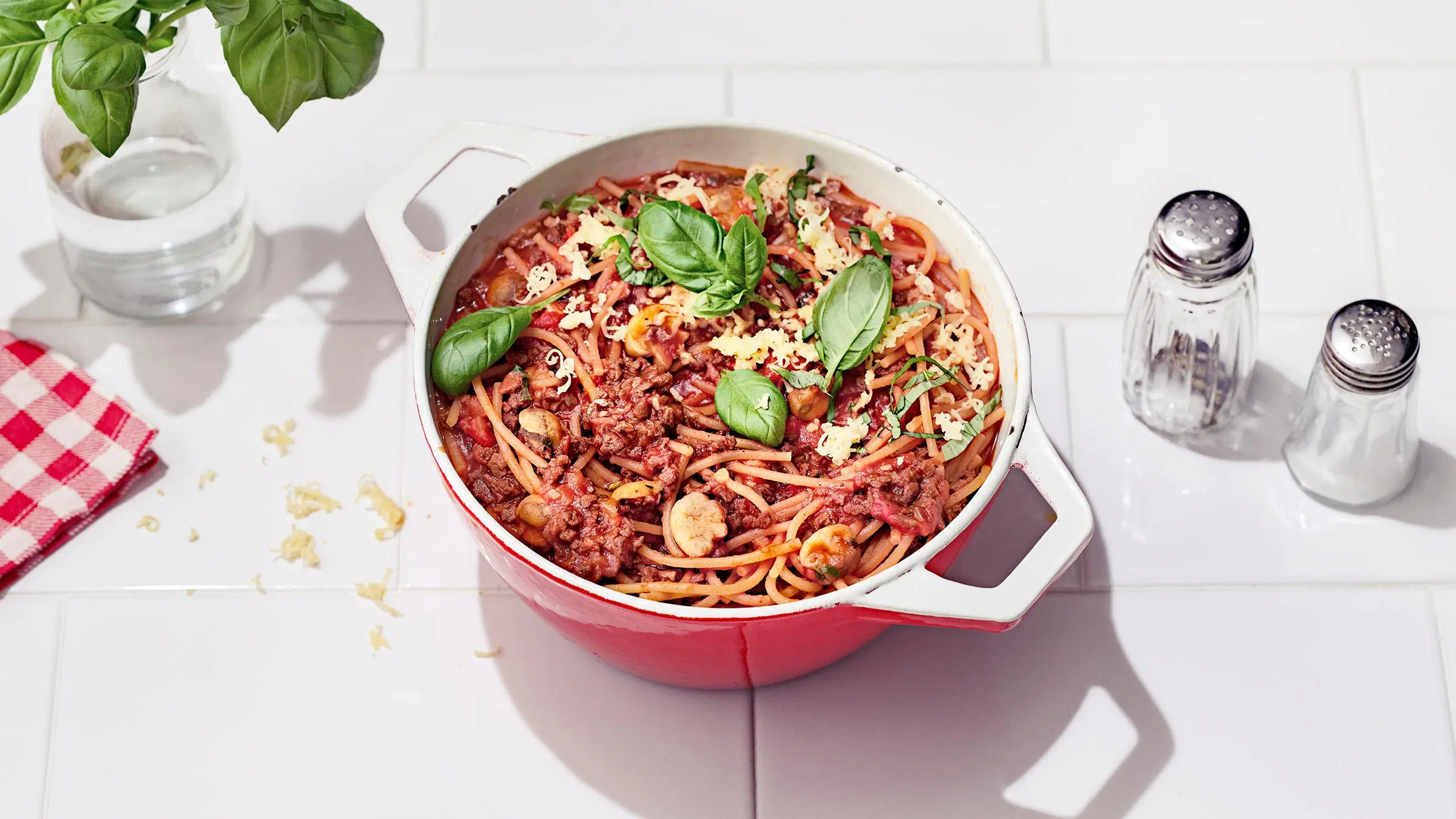 Yhden kattilan soijarouhepasta