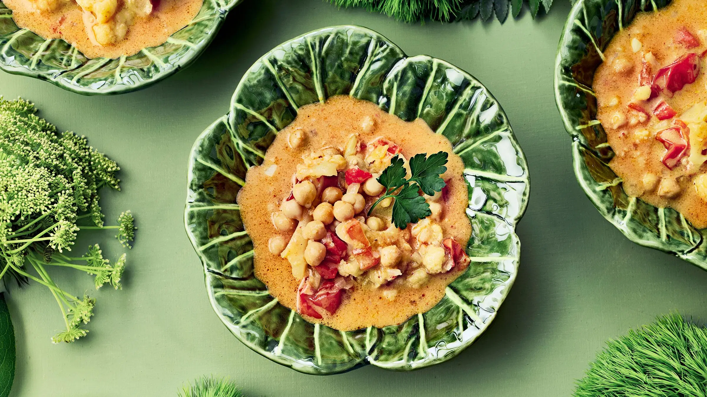 Maapähkinävoi-currykeitto