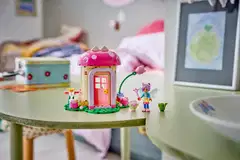 LEGO® Gabby's Dollhouse 11212 Kisukeijun puutarhamökki - 8