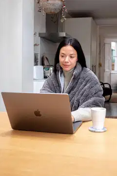 Homedics HCM-SWL100 lämmitettävä langaton poncho - 7