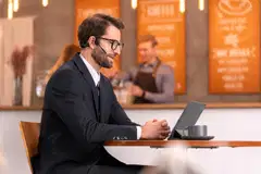 Shokz OpenComm2 2025 Upgrade Langaton Bluetooth-Toimistokuuloke Korvakoukulla Musta - 8