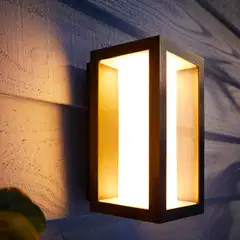 Philips Hue Impress -seinävalaisin ulkokäyttöön 16W 2000-6500K 590LM musta - 4
