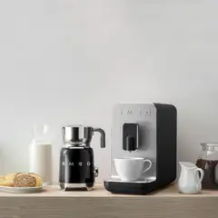 Smeg kahviautomaatti musta BCC11BLMEU - 16