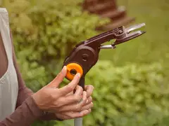 Fiskars akkuraivaussakset, ei akkua - 5