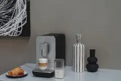 Smeg kahviautomaatti maitokannulla musta BCC13BLMEU - 9