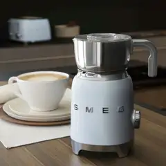 Smeg Maidonvaahdotin MFF11PBEU pastellinsininen - 8