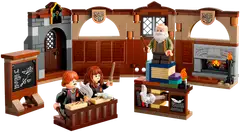 LEGO® Harry Potter TM 76442 Tylypahkan linna: Loitsuoppitunti - 4