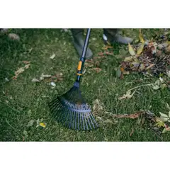 Fiskars OneClick metallinen lehtiharava - 2