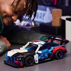 LEGO® Technic 42226 BMW M4 GT3 EVO ‑kilpa-auto - 10