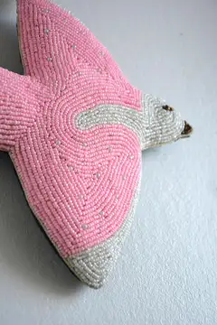 Mum's seinäkoriste Pinkkilintunen, nokka oikealla - 3
