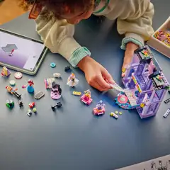 LEGO® LEGO Friends 42685 Heartlake Cityn muotinäytös - 8