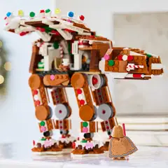 LEGO Seasons and Occasions 40806 AT-AT-talsija piparkakkuasussa - 7