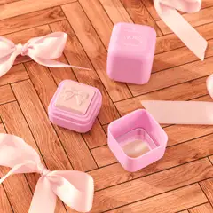 essence FaBOWlous highlighter 01 Get That Bow Glow! 3.2 g - 5