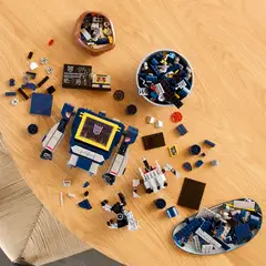 LEGO® Icons 10358 Transformers: Soundwave - 11