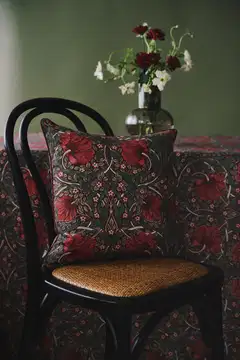 William Morris Tyynynpäällinen Pimpernel punainen 45x45cm - 2