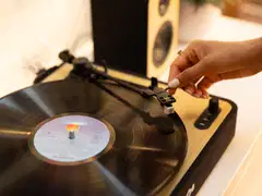 House of Marley levysoitin & kaiutin paketti Revolution Stereo, musta/puu - 6