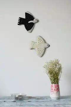 MUM’s YIN JANG designlintu-seinäkoriste, lentää oikealle - 2