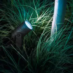 Philips Hue Lily -kohdevalaisin kolmella spotilla 8W 2000-6500K 590LM musta säädettävä - 10