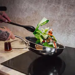 Tomi Björck hybridi wokkipannu 28cm - 10