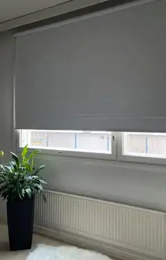 Ihanin pimentävä rullaverho XL valkoinen 230x250cm - 7