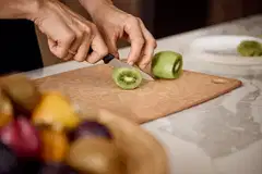 Victorinox kuorimaveitsi 8 cm musta - 3