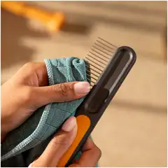 Fiskars lemmikin harvapiikkinen kampa - 3