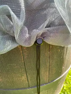 Suoja sadevesitynnyrille - 4