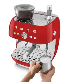 Smeg espressokeitin myllyllä punainen EGF03RDEU - 12