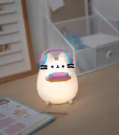 Pusheen Gamer koristevalo - 2