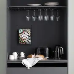 Lm viinilasiteline musta 43 - 3