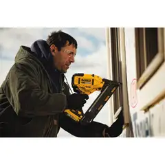 Dewalt 18 V Viimeistelynaulain DCN650N, 15GA, runko - 4