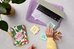 Post-it® Super Sticky 100% Recycled -viestilaput, 654-RSS2-PSYP, keltainen ja vaaleanpunainen, 76 mm x 76 mm, 70 viestilappua/lehtiö, 2 lehtiötä/pakkaus - 7