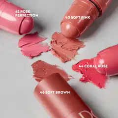 Isadora The Blush Stick poskipunapuikko 44 Coral Rose 5,5 g - 44 Coral Rose - 4