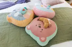 Mymochi Bear Nomo ja croissant pehmolelu 33cm - 3