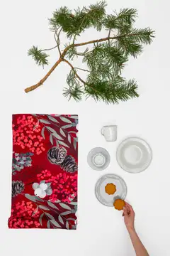 Pentik Joulun Hetki akryylipinnoitettu kaitaliina 45x160 cm punainen - 3