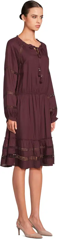Margaux Riviera naisten lyhyt frillahelmainen mekko SOK-001B - WINE - 4