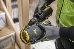 Dewalt epäkeskohiomakone DCW210NT - 3